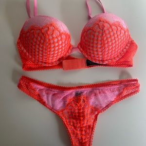 Victoria’s Secrets Push-Up Lace Bra Set